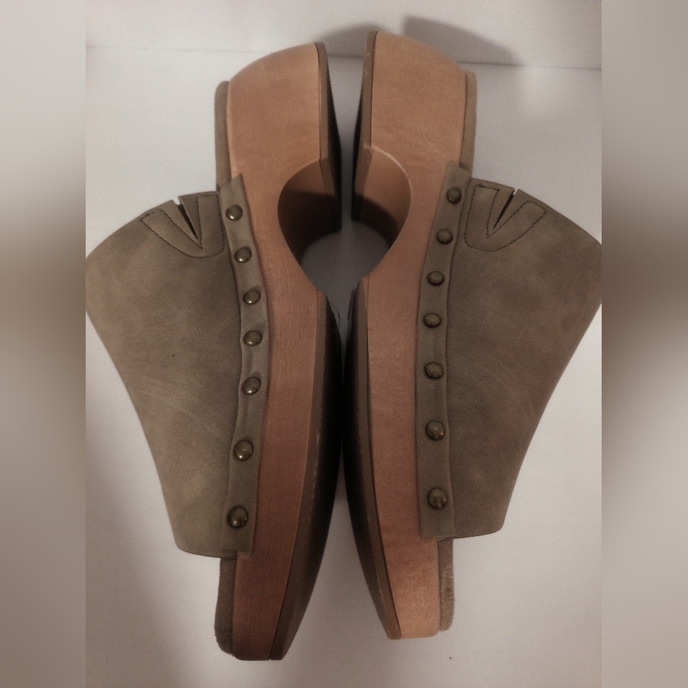 Pierre Dumas Clogs/ Size 8.5 / NWT